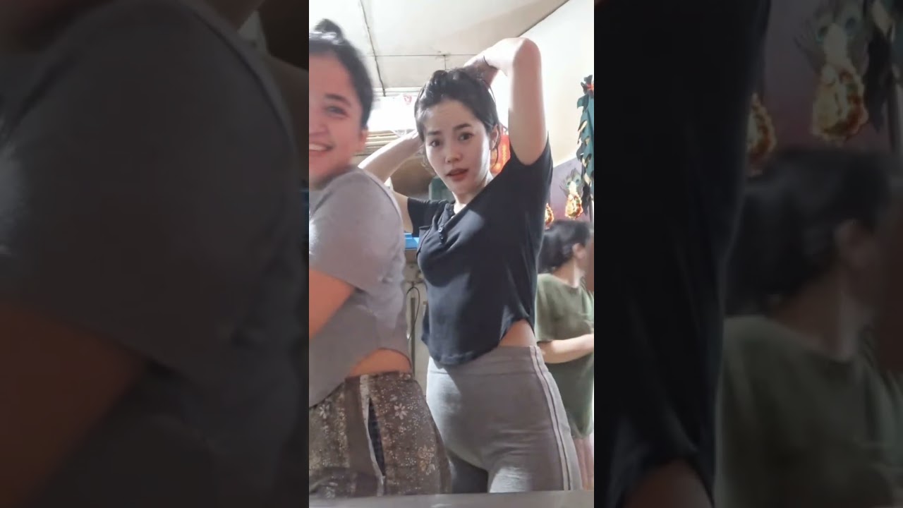 Pantau cewek cewek sedang gotong royong