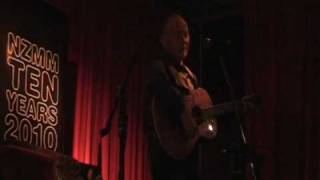 Video thumbnail of "Dave Dobbyn - Beside You (live, 2010)"