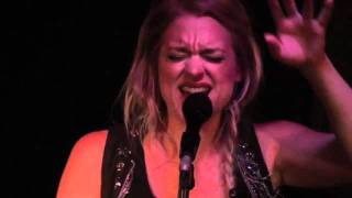 Video thumbnail of "Jo Harman and Company - Closing medley"