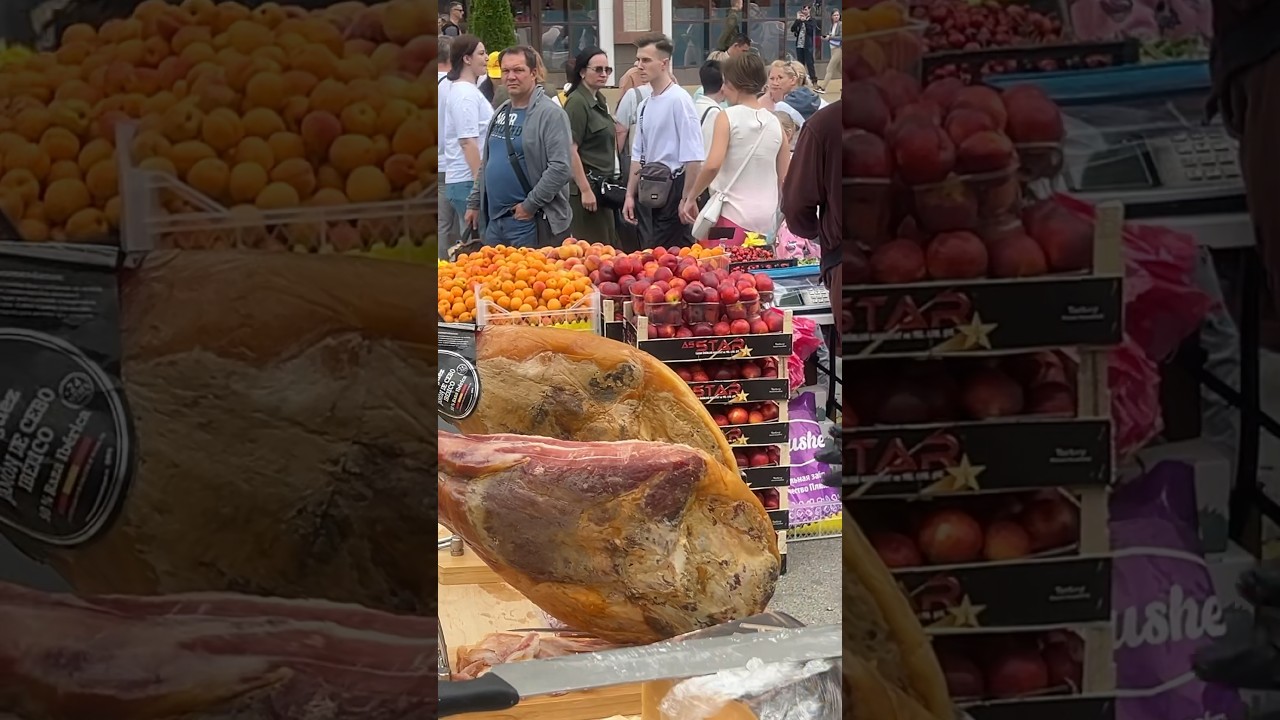 Фестиваль Клубники в Центре Города. 