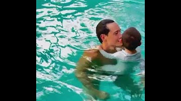 Lisa Leon đi bơi cùng Kim Lý, Hồ Ngọc Hà đúng chuẩn gia đình kiểu mẫu