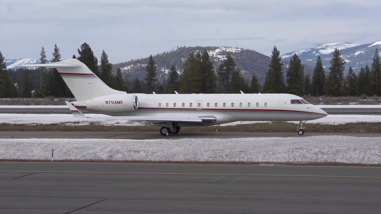 1999 Bombardier BD-700 Global Express N704MF c/n 9065 departing trucker Airport California 2019.