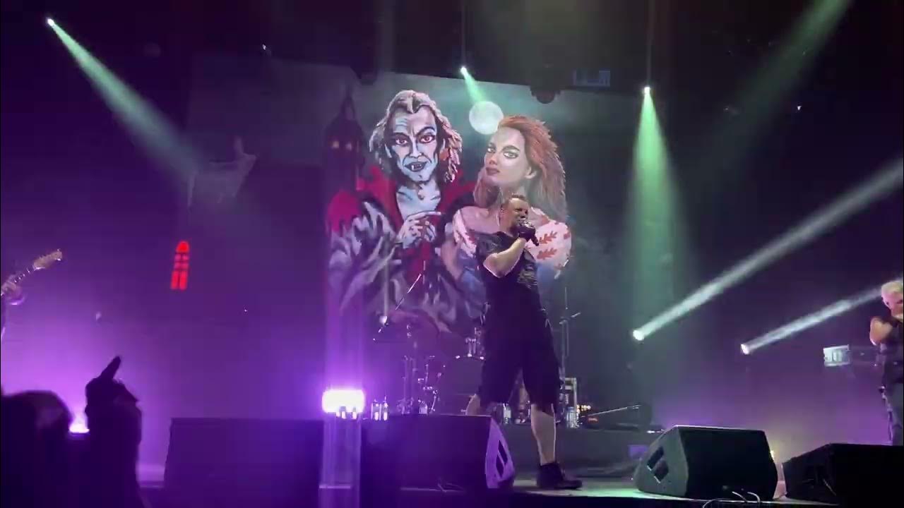 михаил горшенев нашествие 2002. прыгнуть со скалы концерт. король и шут со скалы. нашествие 2001 король и шут лесник. киш разбежавшись прыгну.