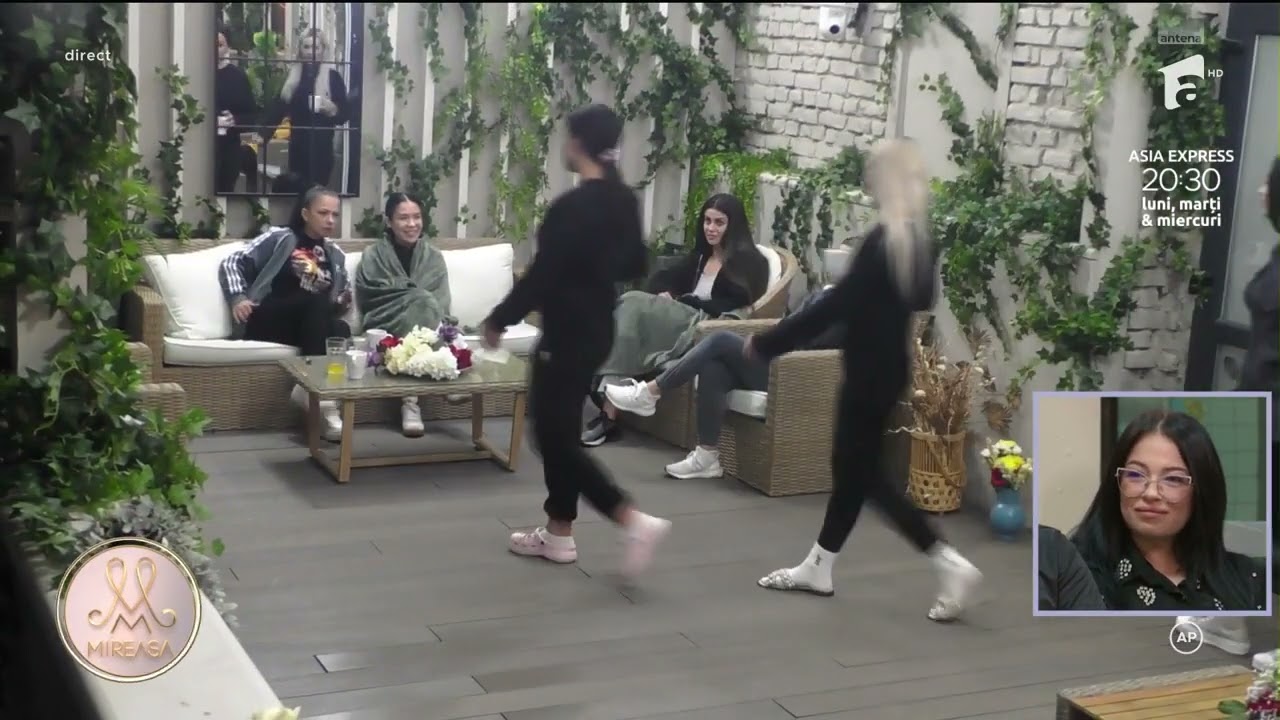 Explozii de replici acide din partea Simonei către Ionela: „Atitudine de borfașă”