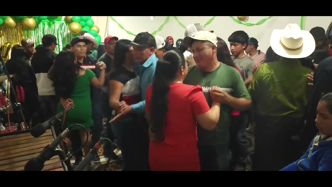 И так продолжается. Эта великолепная атмосфера, создаваемая яблоками олопа.