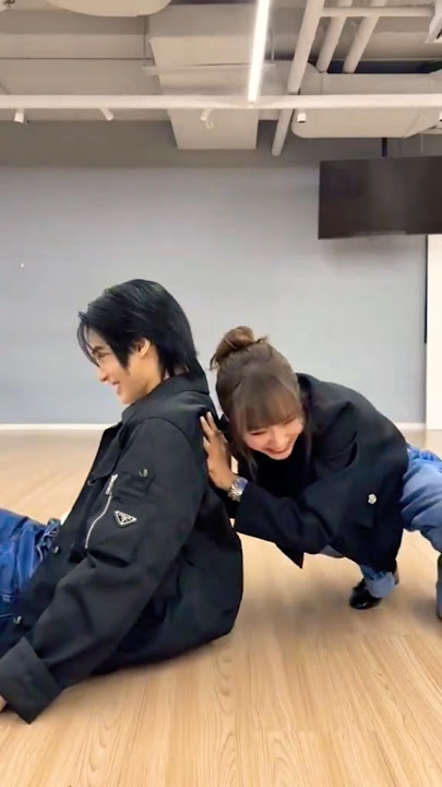 When your partner is way too heavy for you🤣 #winmetawin #toeyjarinporn #funny #trend #shorts #tiktok