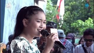 VELLA ZALADARA - GARIS MERAH ( COVER SK GROUP )