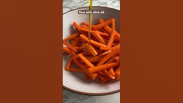 How to make carrot fries in the air fryer 🥕🍟 theveggieyaya.com