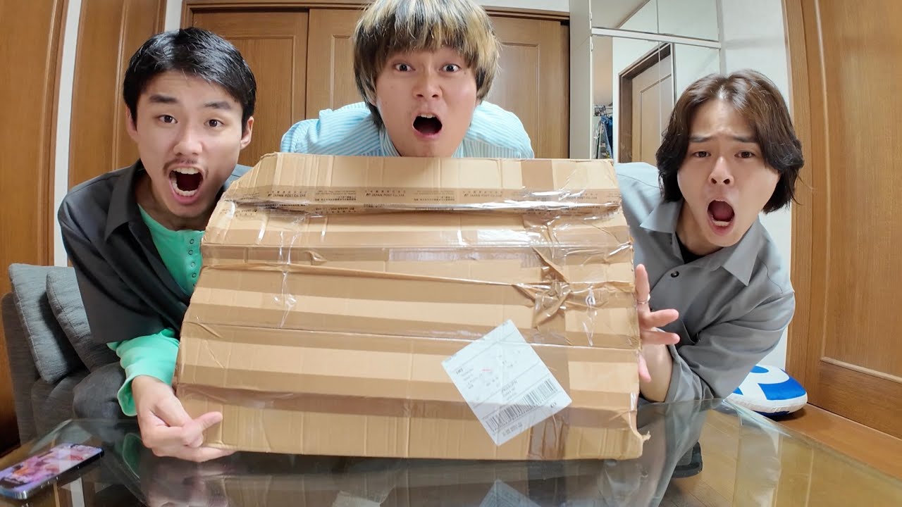 フランスのブランドから大きな荷物が届きました。