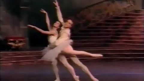 Lesley Collier and Anthony Dowell - PDD from Cinde...