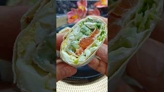 🥚🔥ЛАВАШ С СОЛЕНОЙ ФОРЕЛЬЮ: ВЗРЫВ ВКУСА С ЛУКОМ, ЯЙЦОМ И АЙСБЕРГОМ — ЗА 5 МИНУТ! 🥙🐟🧅 #лаваш #закуска