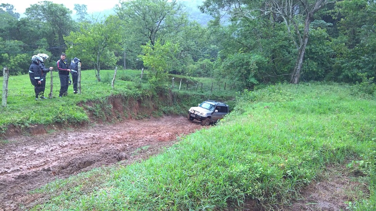 Subida lisa. CANASTRA TR4 Bloqueio de diferencial. Homocinéticas quebradas.