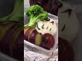 社会人の弁当なんてこんなもん（蒸かし芋とブロッコリー）