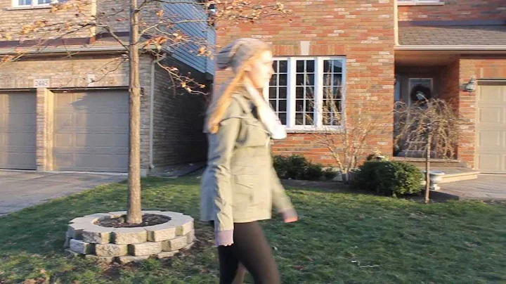 This Is Me - An Autiobiography (Erica Hollingsworth)