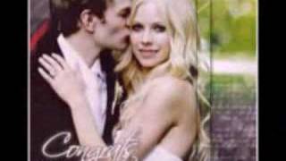 AvrIl LaviGne HoT PhotoS
