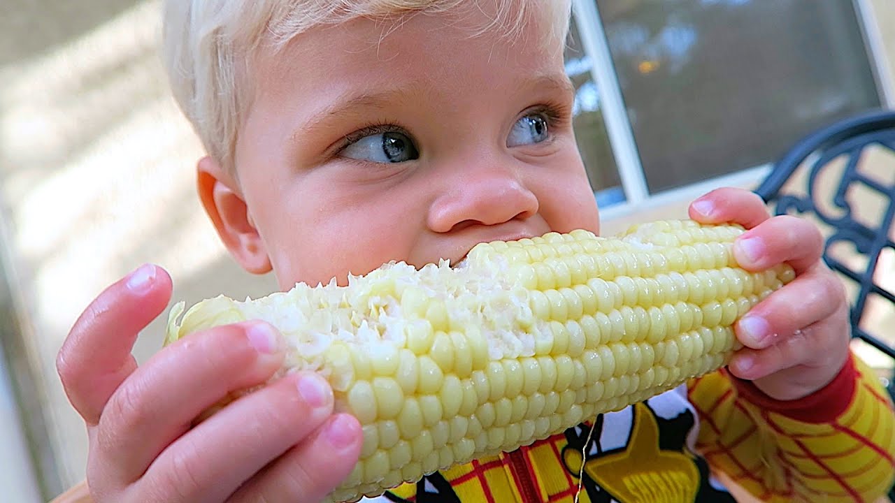 TODDLER LOVES CORN! YouTube