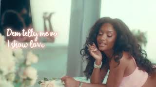 Ayra_Starr_-_Commas_(Official Music Video)(720p)