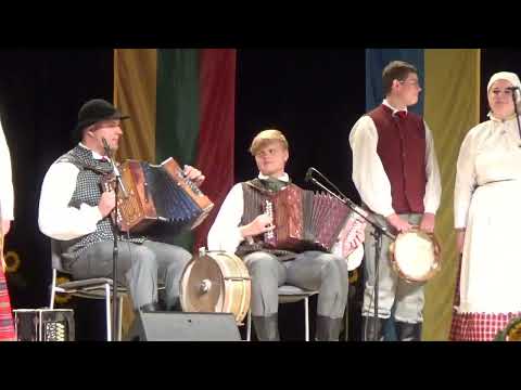 Folklore group 