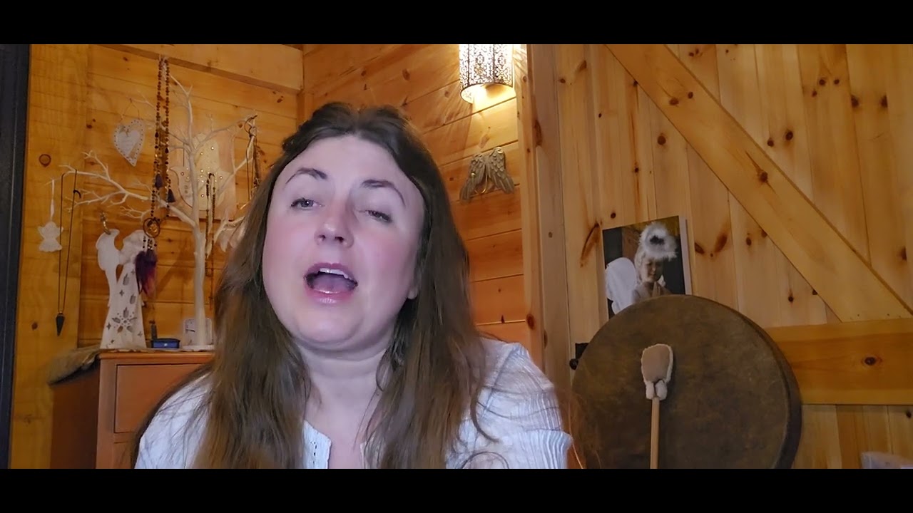 Readings with Lisa - YouTube