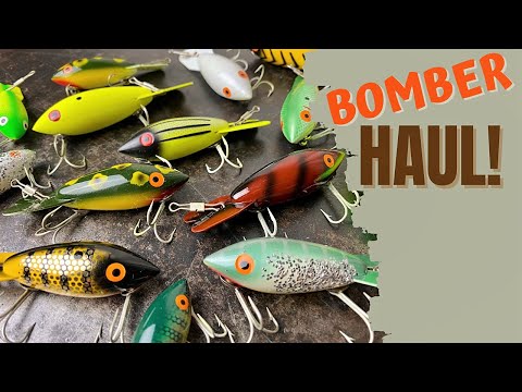 I scored the MOTHERLODE of vintage BOMBER crankbaits! 