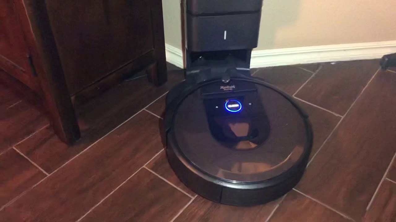 Roomba i7+ Returns to Homebase YouTube