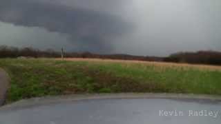 Tornado Warning storm chase Perryville Missouri 4 8 15