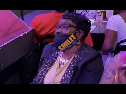 Ms. Jannie’s Favorite Singer Serenades Her! | Karaoke Night