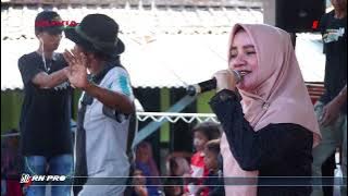 Sarung iLang - Voc.Hj.Iwi.s | OLIVIA Entertainment  |  Edisi 12 September 2023 | Desa Biyawak