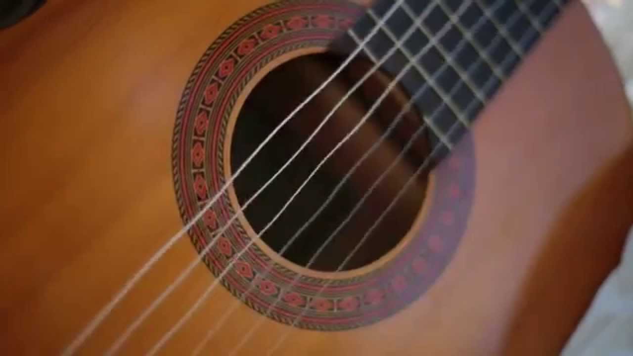 Cool guitar string effect captured by accident. YouTube
