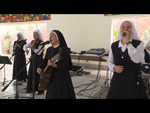 euronews grecia Rock and roll nuns hope to make the Pope dance in Panama