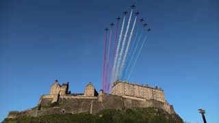 The Red Arrows Flypast Edinburgh Castle [4K/UHD]