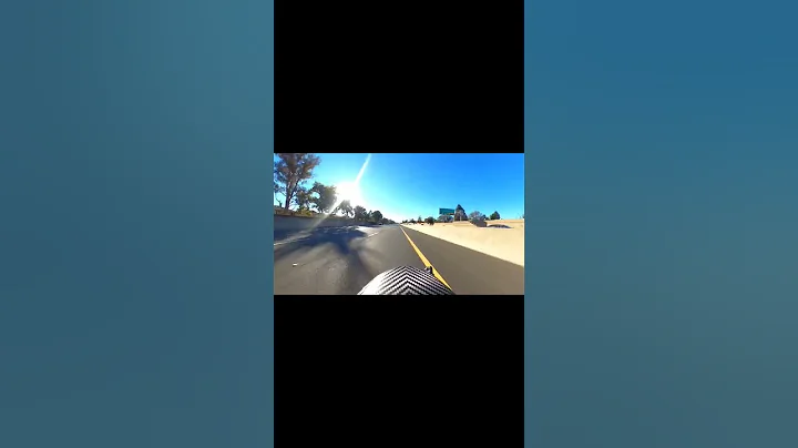 BIKES VS. COPS / GSX-R BIKER flies by cop