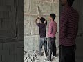 इतने टाइम से काम कर रहा है, अभी तक रसी बांधनी नहीं आई। #plasterofparis #interiormaster #helper #work