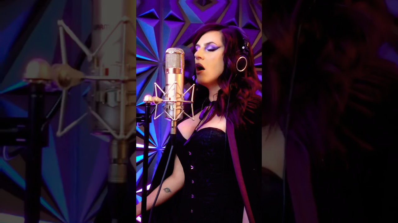 Happy Halloween here’s a little hocus pocus nostalgia! 🔮💫 