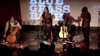 Sarah Jarosz - Fuel the Fire (w. Nathaniel Smith & Alex Hargreaves) chords