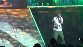Eminem- Sing for the moment LIVE in New Zealand