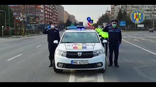 Covid19 Brasov - Imnul României la megafoanele maşinilor poliţiei și ale jandarmeriei