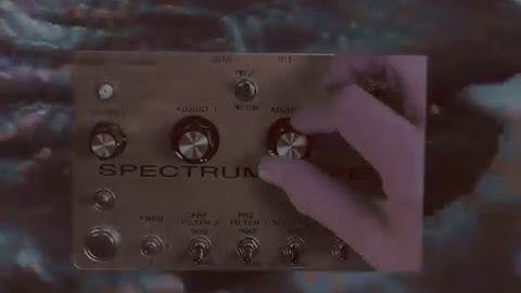 Mountainking Electronics SPECTRUM RIPPER harsh noise synthesizer demo (prototype #1)