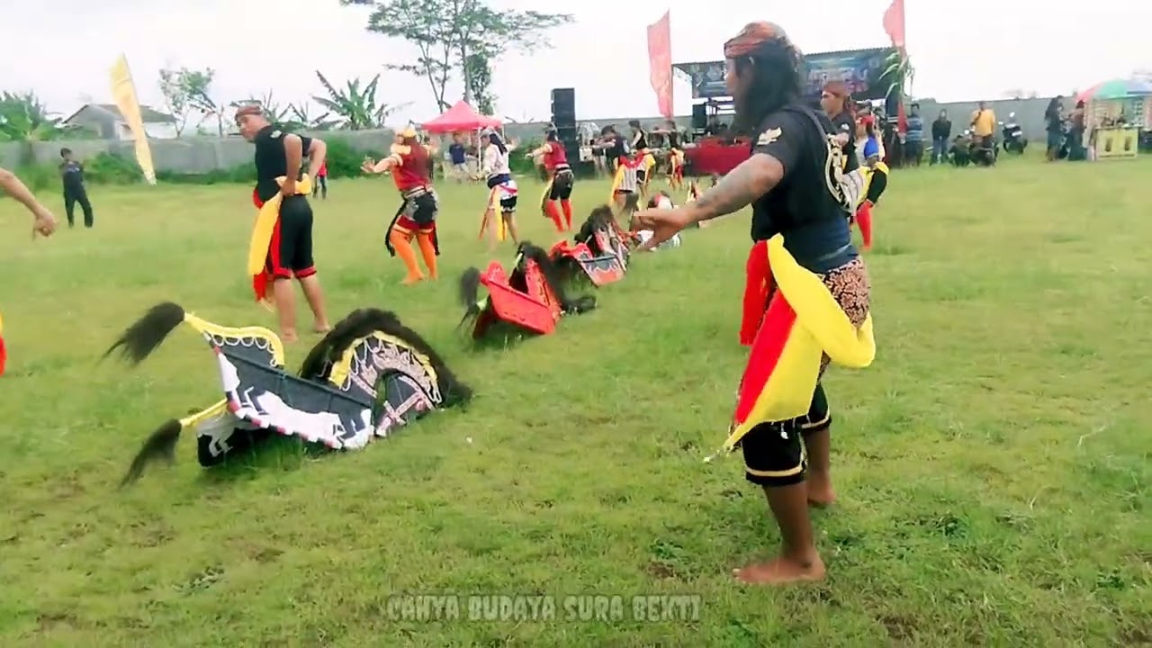 Tari Sesembahan Ebeg Banyumasan Cahya Budaya Sura Bekti