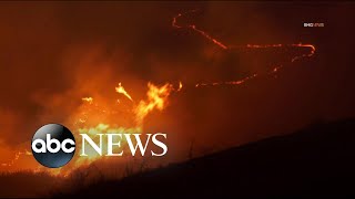 The apple fire grew exponentially overnight, spreading across some
2,000 acres.