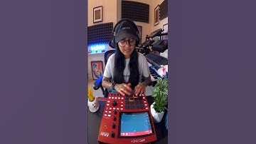 Finger Drumming with Factory Content on MPC One Plus