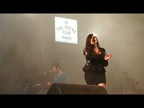 Jonita Gandhi in Salim Sulaiman live concernt in NH7 Weekender