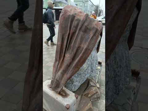 Video: Բելգորոդի քանդակագործական կոմպոզիցիաներ և հուշարձաններ. Բելգորոդ քաղաքի տեսարժան վայրերը