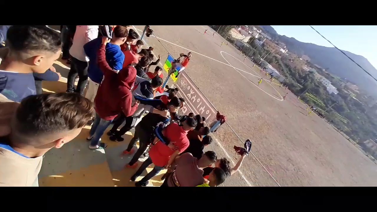 شاهد أكبر تنقل بالآلاف تاريخي نحو وكسان Ultras Luchadores à ouixan