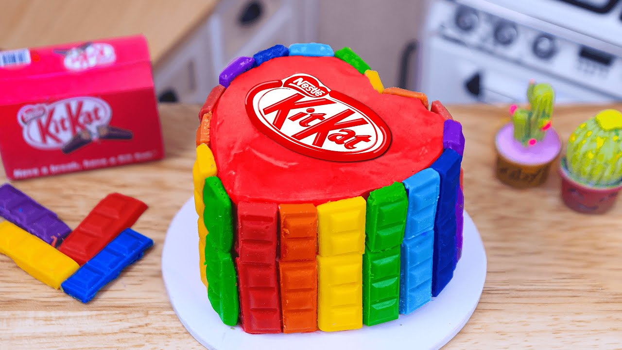 Making Rainbow Heart KITKAT Chocolate Cake 🍰 Satisfying Mini Cake DIY 🌟 ...