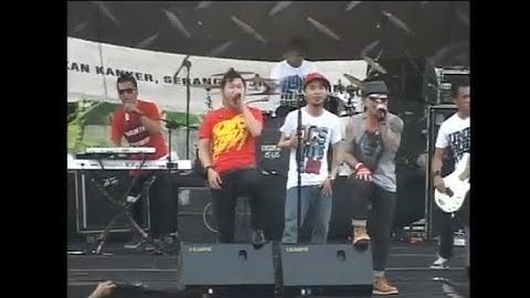 Five Minutes Feat.Joe & Beery Saint Loco - Selalu Menunggumu (Live Magnifi Sound Djarum Super 2011)