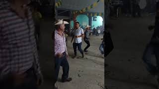 Asi de bailan las chilenas en mi pueblo! oaxaca #fiesta #chilenasmixtecasdeoaxaca  #sanjose