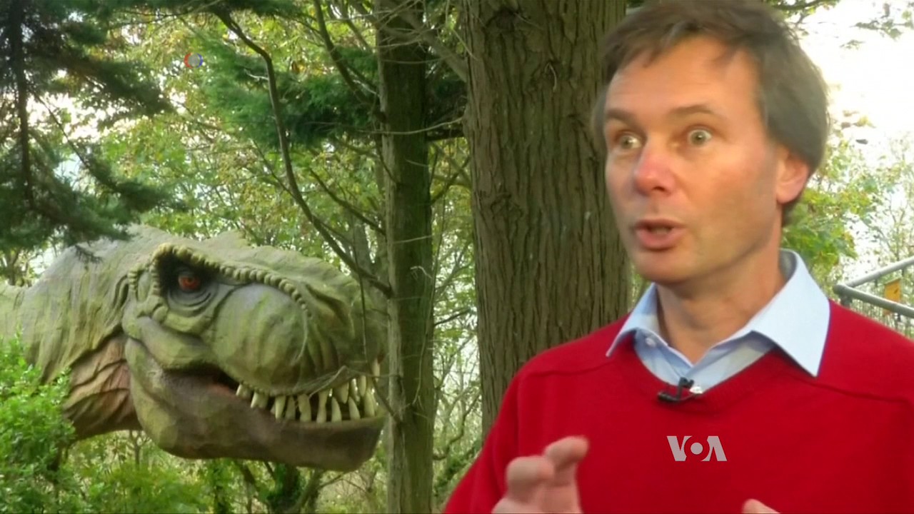 Britain's Oldest Amusement Park Makes Its Dinosaurs Come to Life