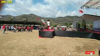 Aksi Dony Ambang kembali menggetarkan panggung dengan lagu nenggo manggarai.