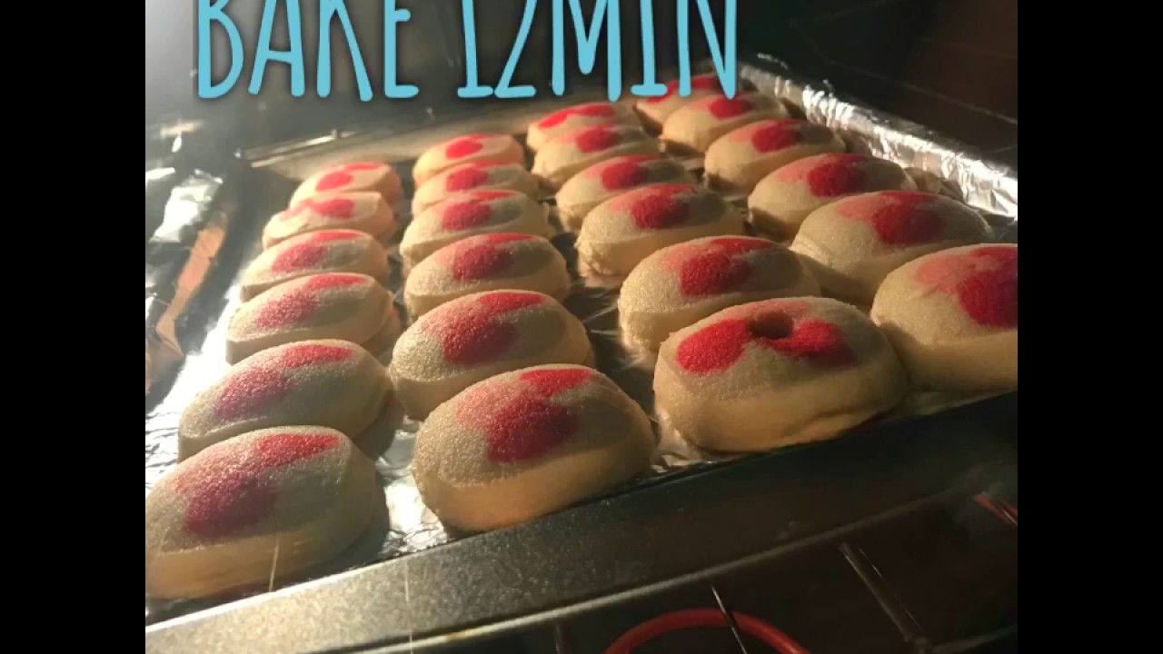 FIRST TIME TRYING PILLSBURY COOKIES! 